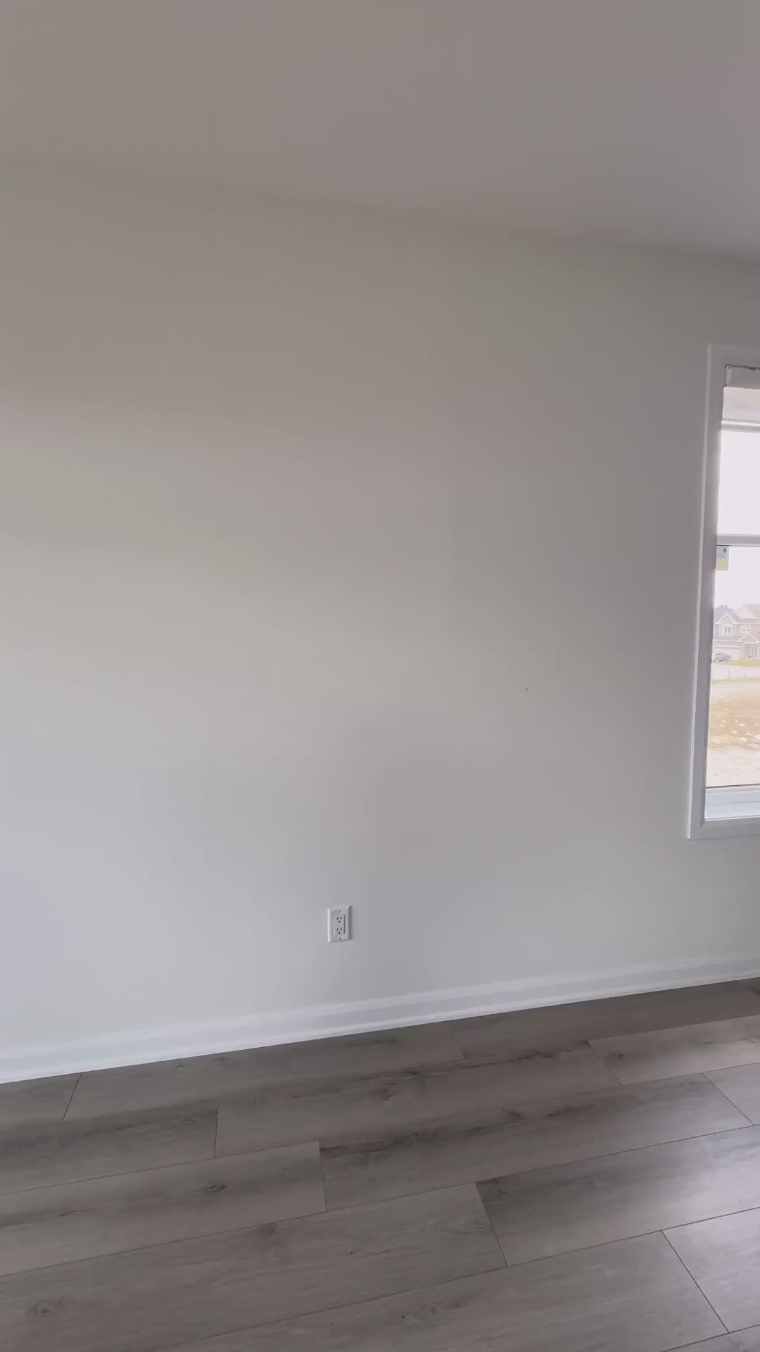 Using SureSafe Rose pink gloves for food prep and baking to keep hands clean and protect sensitive skin.